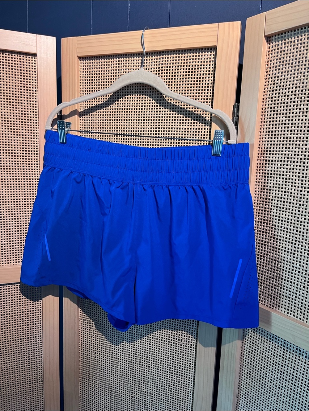 Asics Women’s XL Athletic Shorts NWOT - Picture 2 of 6